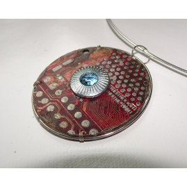 pendentif rouge et cuivre recto-verso