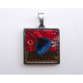 pendentif rouge