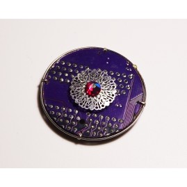 Broche violette