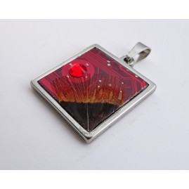 pendentif rouge