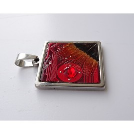 pendentif rouge