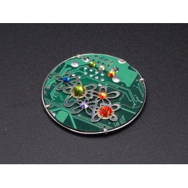 Broche aimantée verte